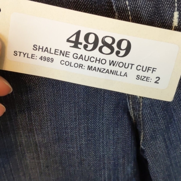 David Kahn Shalene Gaucho Jeans Size 2 - Picture 4 of 9